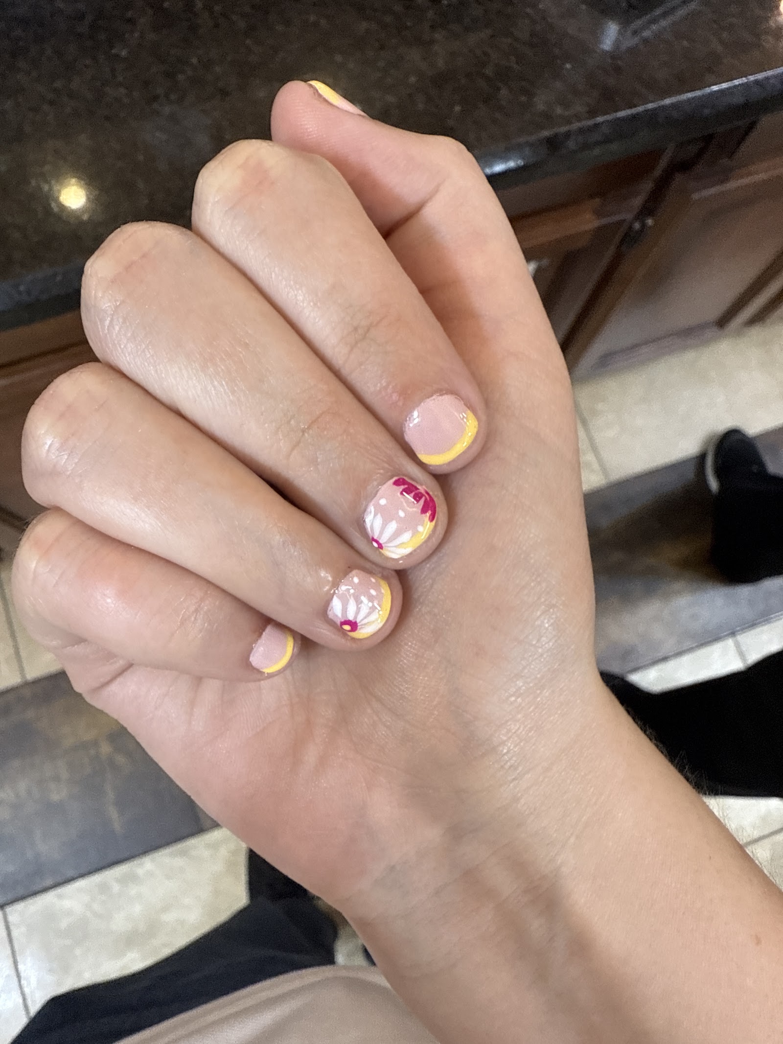 Vip Nails & Spa nail photo 4